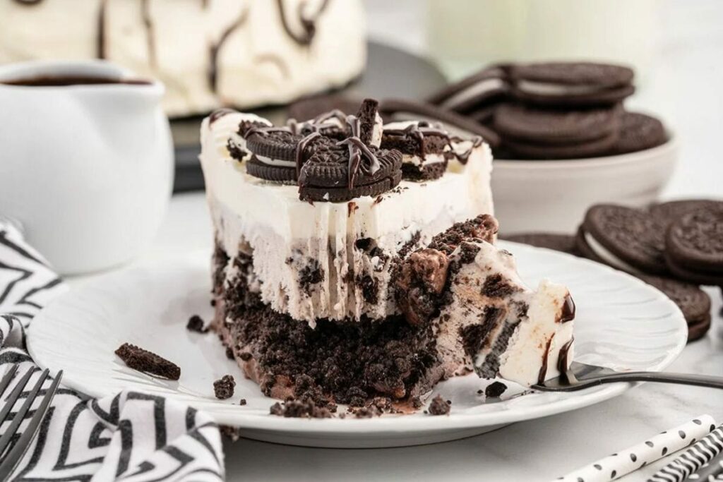 10 Easy Ice Cream Desserts That’ll Have Everyone Screaming for More